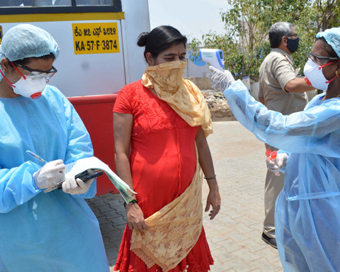  Bengaluru: Migrant labourers leaving for their native places from Bengaluru