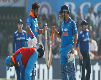 IND v ENG Cuttack 2nd ODI Live :India 381/6 in 50.0 Overs