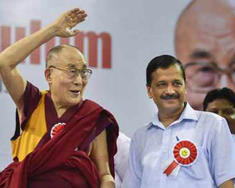 Dala Lama with Arvind Kejriwal during 