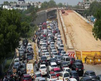 Delhi, Noida commuters keep crawling as Ashram flyover shut for 45 days
