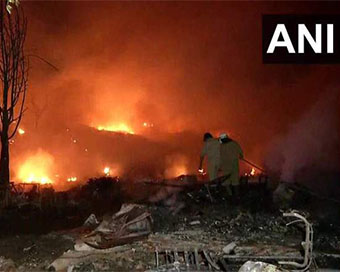 Fire breaks out at slum in Tughlakabad, Delhi