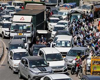 Traffic jams in Delhi, chaos at inter-state checkpoints on 1st day of lockdown 3.0