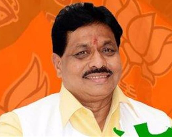 BJP leader Dilip Gandhi passes away