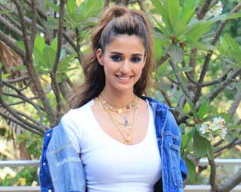 Disha Patani does perfect cartwheel with one hand