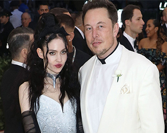 Elon Musk and his girlfriend Grimes 