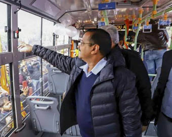 Kejriwal assures enough buses for Delhi