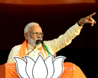 Taherpur: Prime Minister Narendra Modi addresses a public rally in Taherpur, West Bengal on April 24, 2019. (Photo: IANS)