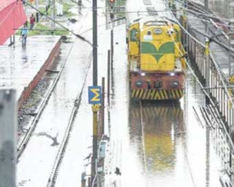 Heavy rains disrupt train services, life in Bihar