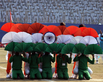  New Delhi: Artistes perform during the 71st Republic Day celebrations organised by the Delhi Government, on Jan 25, 2020. (Photo: IANS)