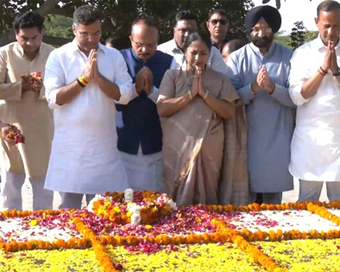 Delhi CM Gupta, Parvesh Verma pay tributes to late Sahib Singh Verma on birth anniversary  