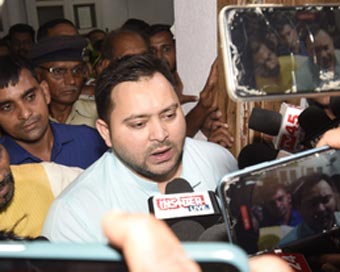 Land-for-job case : Tejashwi Yadav reaches ED office in Patna for questioning in land-for-job case