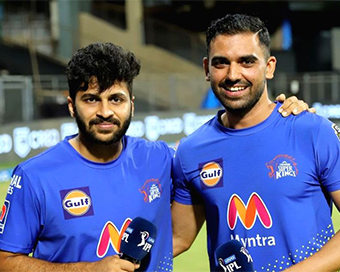  Deepak Chahar, Shardul Thakur 