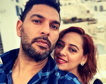 Yuvraj Singh with wife Hazel Keech (file photo)