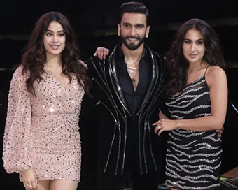 'The Big Picture': Janhvi Kapoor & Sara Ali Khan dazzle in shimmery outfits (PHOTOS)